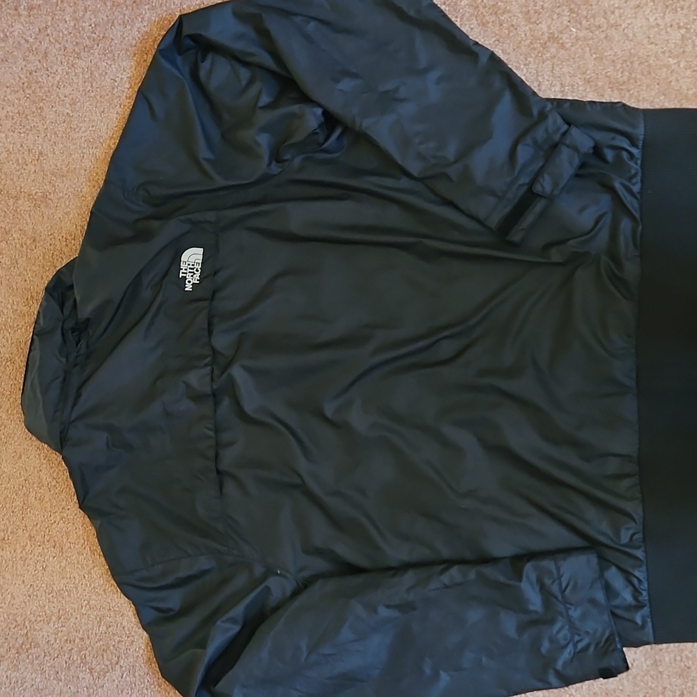 The North Face Men's Black Windbreaker - Picture 5 of 6